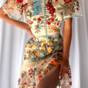 Beautiful dress! Worn once to my daughter’s Law School Graduation!